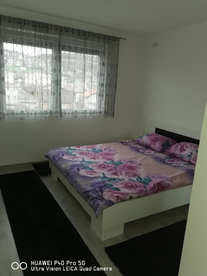 Apartmens Una บอซันสกาครูปา ภายนอก รูปภาพ