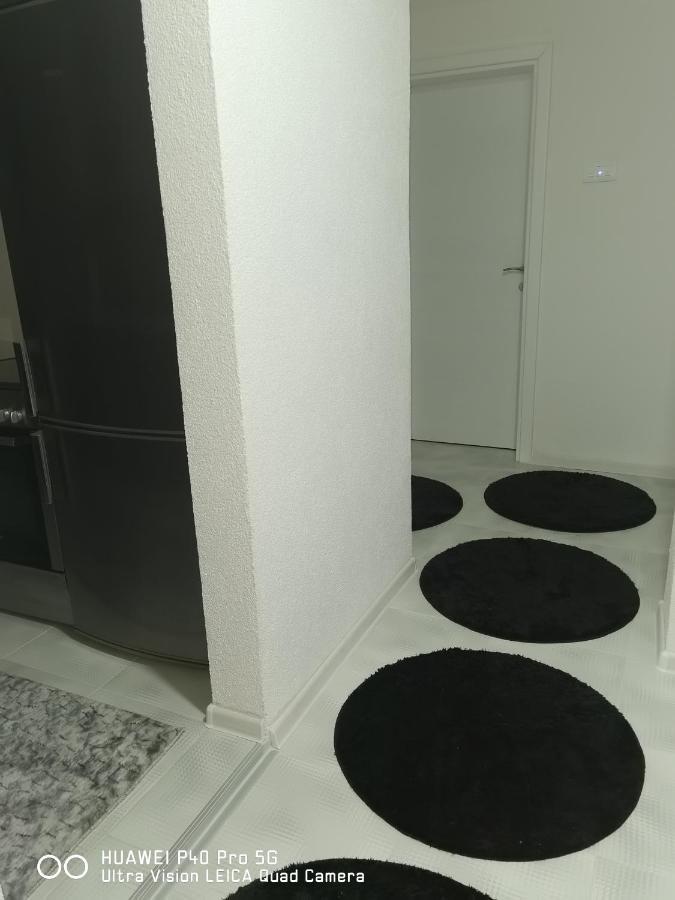 Apartmens Una บอซันสกาครูปา ภายนอก รูปภาพ